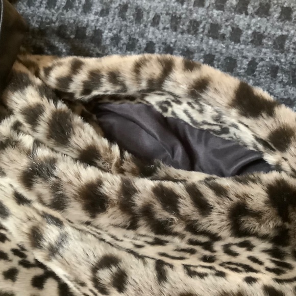 Calvin Klein brown leopard winter holiday faux fur wrap coat XS - Picture 8 of 8